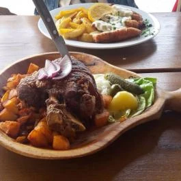 Kemencés Fogadó Étterme Tardos - Étel/ital