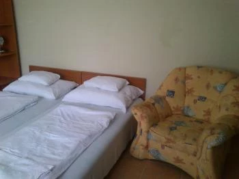 Dunaparti Csónakház Étterem & Panzió Győr