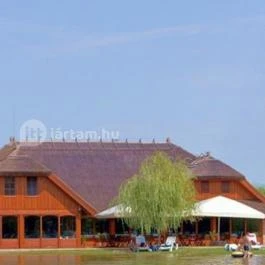 Halascsárda Panzió, Akasztó - Külső kép