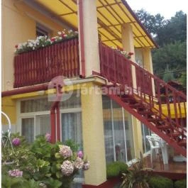 Virágos Vendégház Noszvaj - Medence/kert