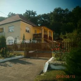 Virágos Vendégház Noszvaj - Külső kép