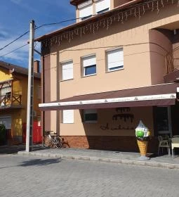 A Cukrászda