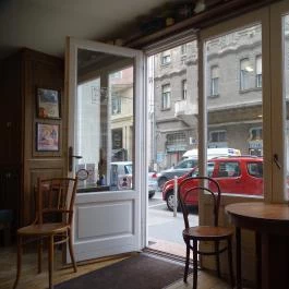 á table! - Wesselényi utca, Budapest - Belső