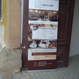 Adullám Kávézó Vác - Belső