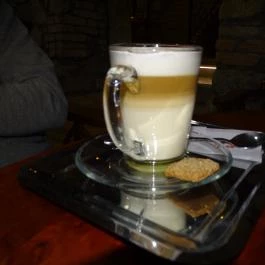 Adullám Kávézó Vác - Étel/ital