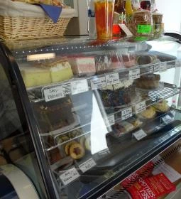 Akácoskert Sütibolt