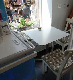 Akácoskert Sütibolt