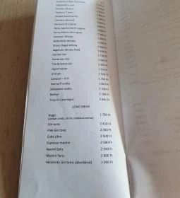 Almádi Yacht Club Kikötő Étterem