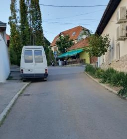 Aluljáró Söröző