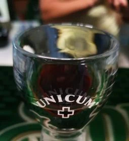 Aluljáró Söröző