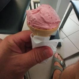 Ámor Fagylaltozó & Cukrászda Lajosmizse - Étel/ital