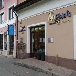 Angelato Fagyizó és Kávézó Vác - Külső kép
