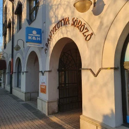 Aranykutya söröző Tatabánya - Külső kép