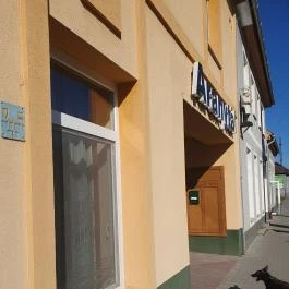 Aranytál étterem Komárom - Külső kép