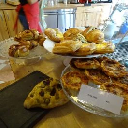 Artizán Bakery & Cafe Budapest - Étel/ital