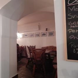 Az Öszvér, Budapest - Belső