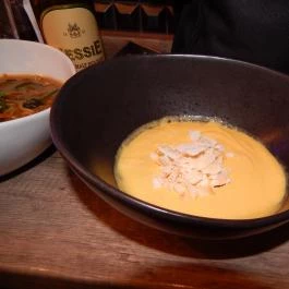 B40 Wok & Walk , Budapest - Étel/ital