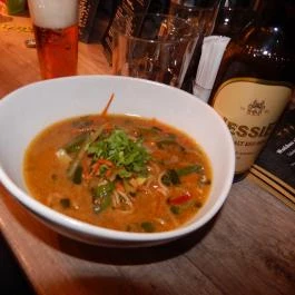 B40 Wok & Walk , Budapest - Étel/ital