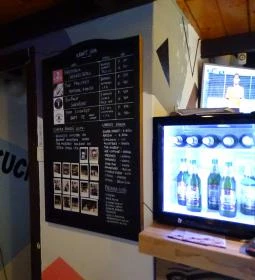 B8 Kézműves Sör & Pálinkabár