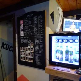 B8 Kézműves Sör & Pálinkabár Budapest - Belső