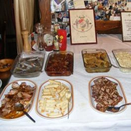 Bacchus Étterem Szigetmonostor - Étel/ital