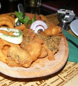 Bagolyvár Music Pub és Étterem 