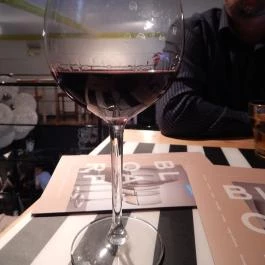 Bajusz Bár, Budapest - Étel/ital