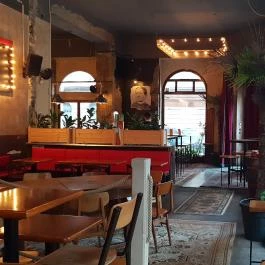 BárKA Borbár Budapest - Belső
