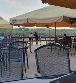 Barna Party Kisvendéglő