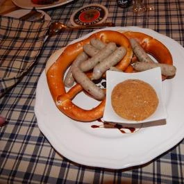 Barnabás Testvér Bajor Kisvendéglő, Étterem Biatorbágy - Étel/ital