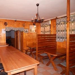 Bástya Borozó, Budapest - Belső