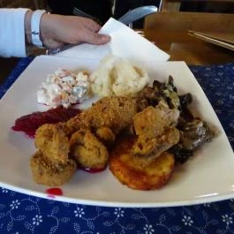 Bástya Panzió és Étterem , Mezőpeterd - Étel/ital