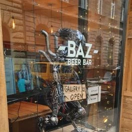 BAZ Beer Bar, Budapest - Belső