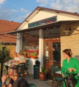 Bazsalikom Nápolyi Pizzéria