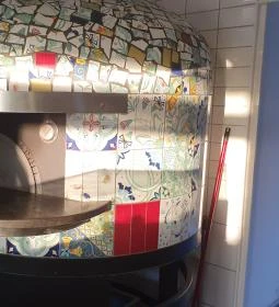 Bazsalikom Nápolyi Pizzéria