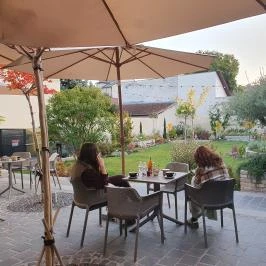 Bazsalikomos kert, Kecskemét - Egyéb