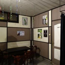 Békafütty Söröző, Eger - Belső