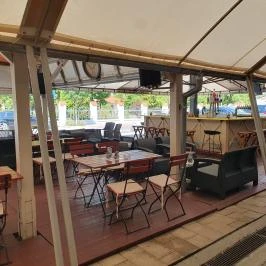 Bitburger Steak House, Balatonmáriafürdő - Külső kép