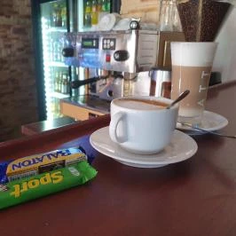 Black Café Dunapataj - Étel/ital