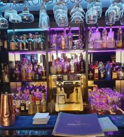 BlackWood Beer & Cocktail's Bar