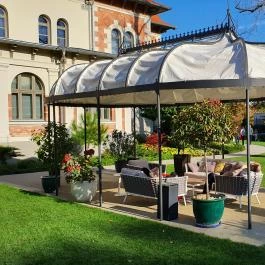 Bobo Restaurant - Haris Park, Budapest - Külső kép