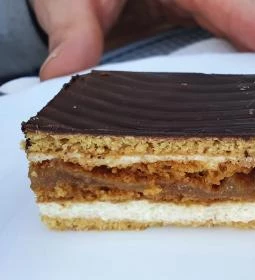 Bohém Cukrászda & Kávéház