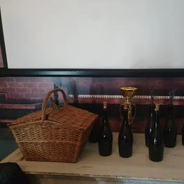 Bor-Piac Nagymaros - Étel/ital