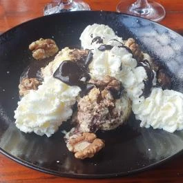 Borbarátok Vendéglő Badacsonytomaj - Étel/ital