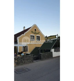 Borbarátok Vendéglő