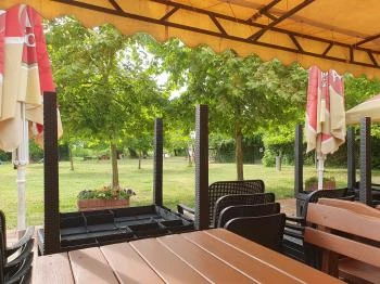 BoroZoli strandbüféje Balatonvilágos