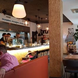 Pizza Brumbrum Világbéke, Eger - Belső