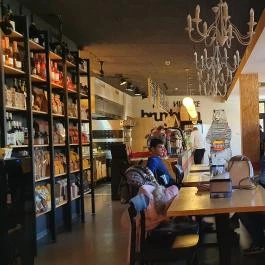 Pizza Brumbrum Világbéke, Eger - Egyéb