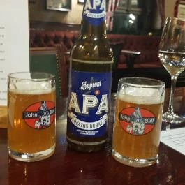 Bubba's Captains Pub, Budapest - Étel/ital