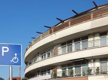 Bundiner Cukrászda Fót